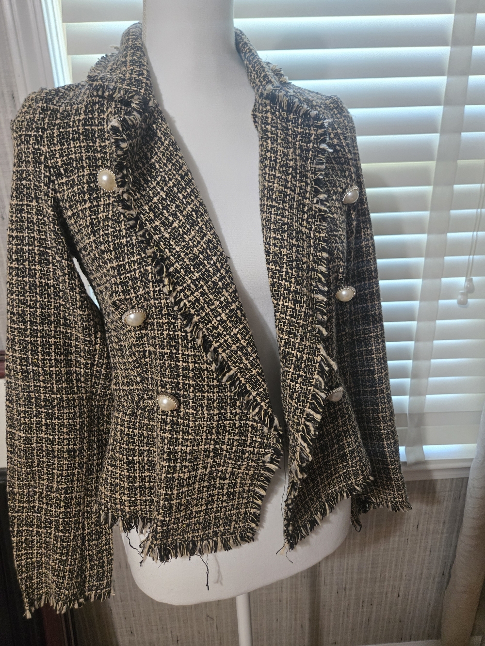 Boucle Checkered Frayed Blazer with Pearl Buttons - Black, Cream and Brown Sz 4 - Picture 3 of 9
